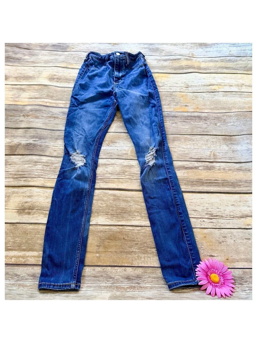 2 PAIR HOLLISTER JEANS - Picture 12 of 13